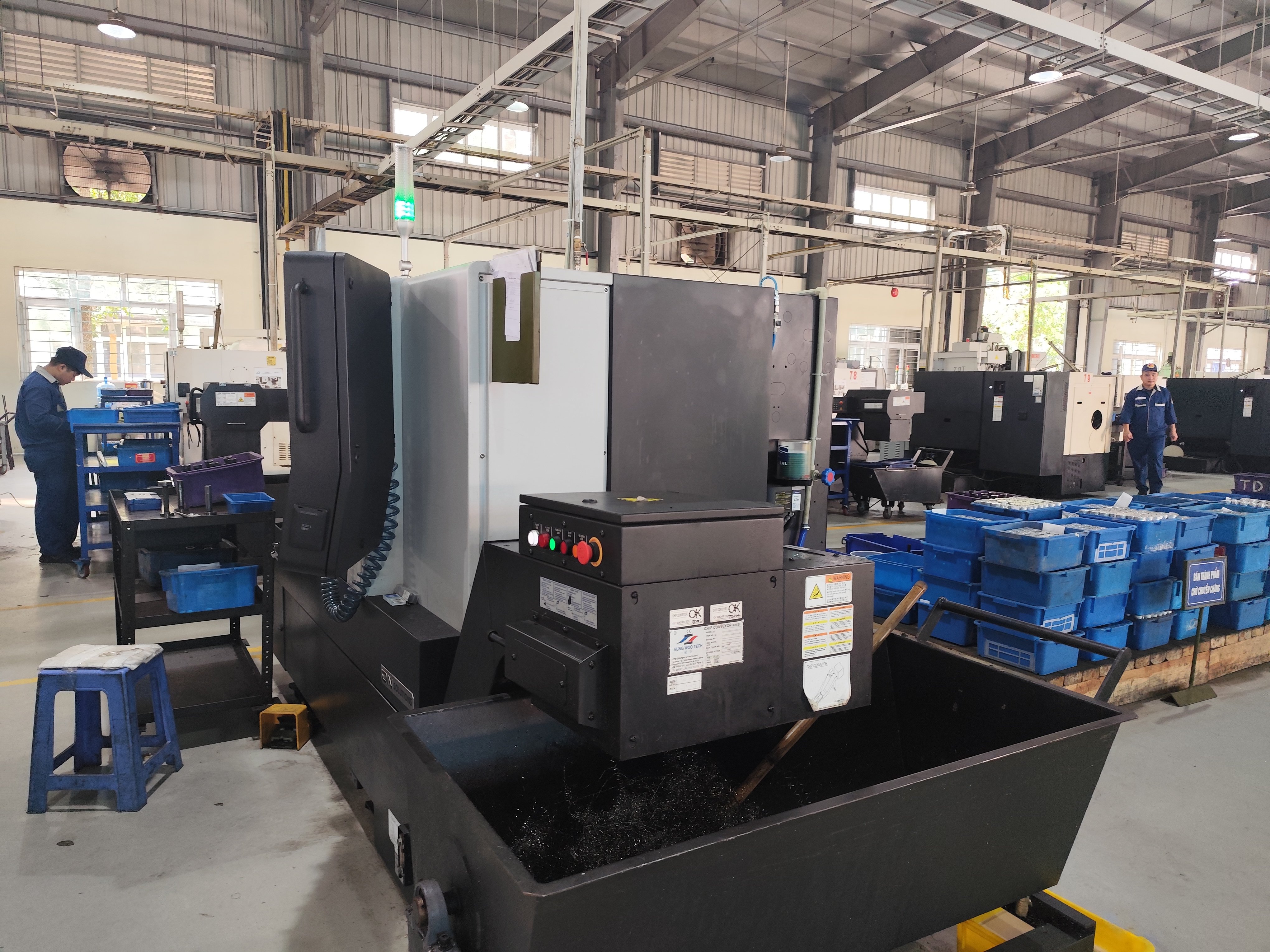 CNC vertical machining machine